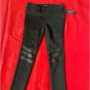💕💕 NWT: Squeeze Black Stretch Leggins For Girls 💕💕